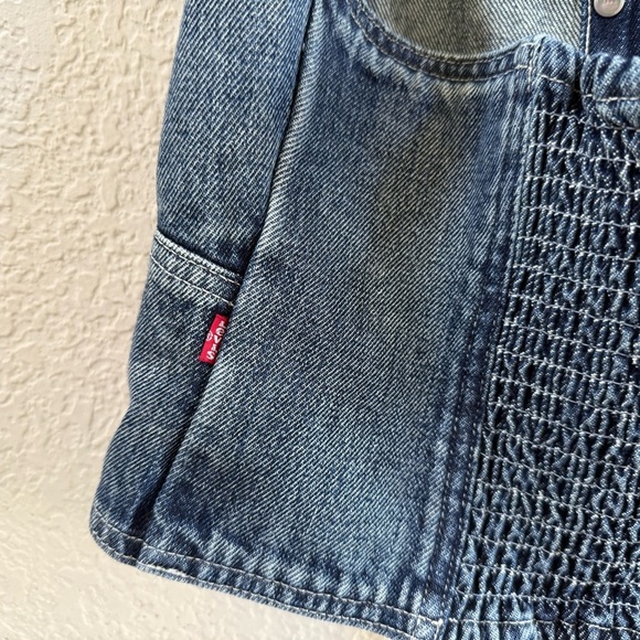 Levi's Janeesah Top Denim Halter Smocked Back Casual Chic Blue Medium NWT - Picture 5 of 11